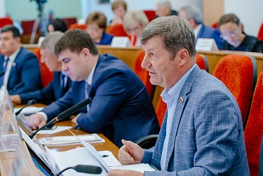 Парламент региона провел очередное заседание